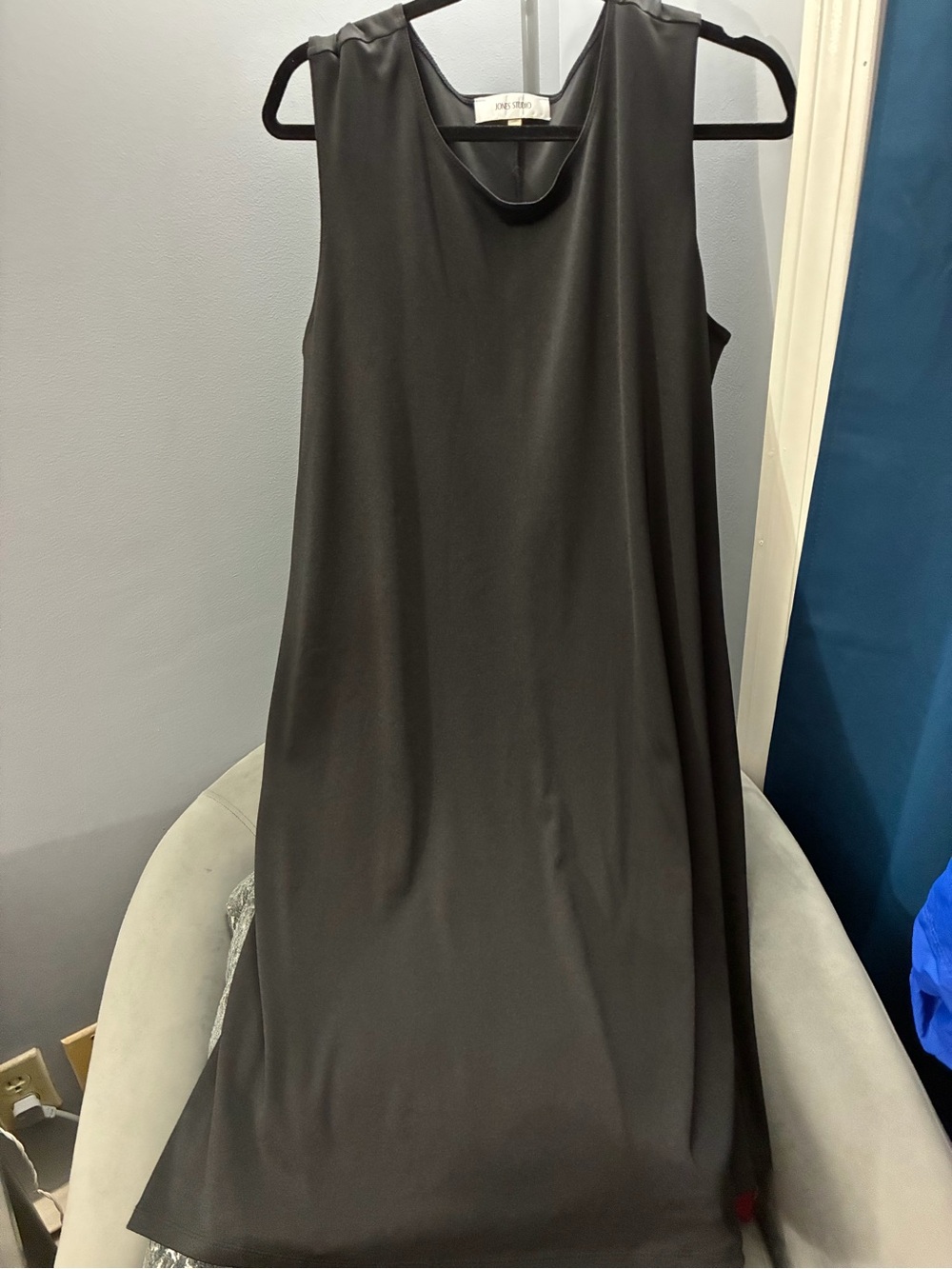 Sleeveless Black Simple Dress by Jones Studio